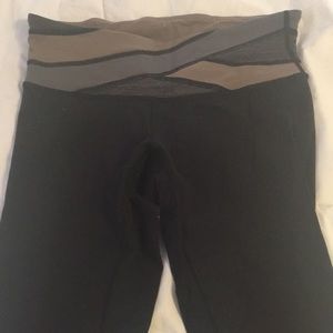 Lululemon Mid Rise Capri Legging size 6